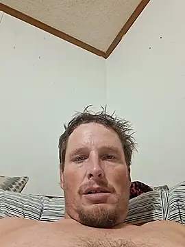bushhogger8371 live cam on StripChat