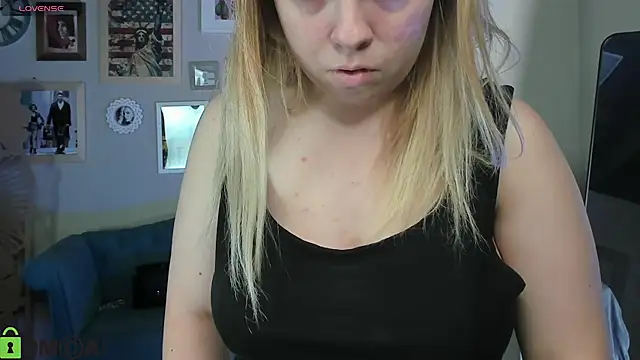 Stefania-sweet live cam on StripChat