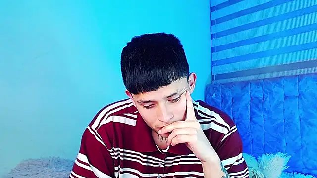 _justinmoon2 - _justinmoon2's free webcam - UK Sex Cams