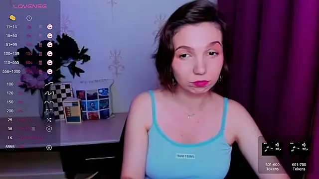 KindHazelHere_ live cam on StripChat