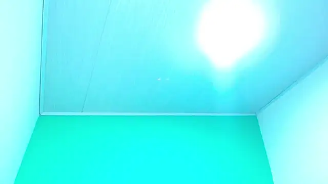 avaleri_cherry live cam