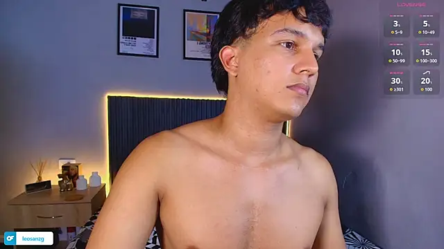 Leo_Savage_ webcam