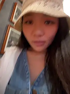 xiaoxiaocheng678 - Xiaoxiaocheng678's free webcam - UK Sex Cams