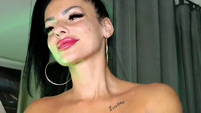 Elle_Vie webcam