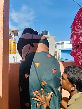 desicouple1706 (Ask my age) - Full nude in balcony