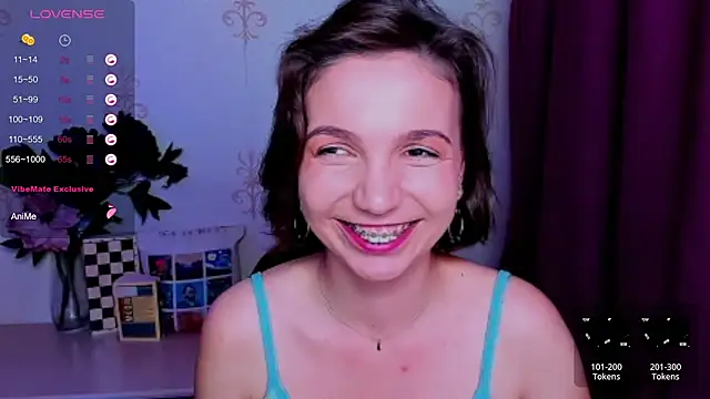 KindHazelHere_ live cam on StripChat