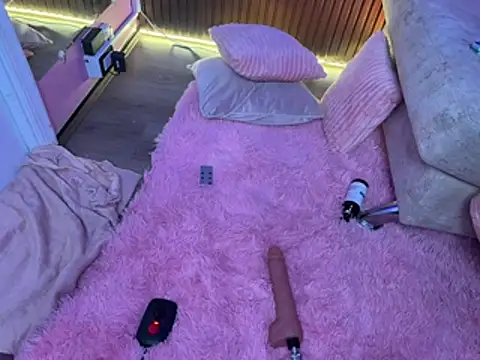 sofi_naughty_1