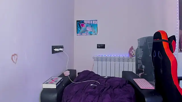 Lyricca live cam on StripChat