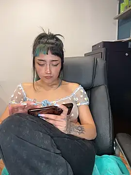 baby_akuma_ live cam on StripChat