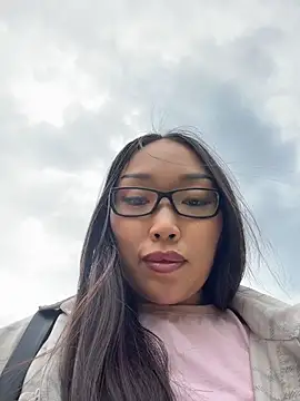 trytomakememoam webcam