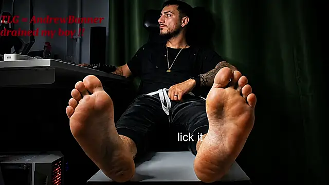 AndrewBanner live cam on StripChat