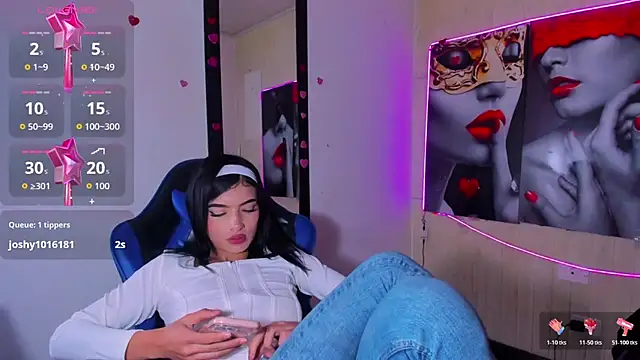 honeyluxe_ live cam on StripChat