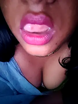 Ramya_369 live cam on StripChat