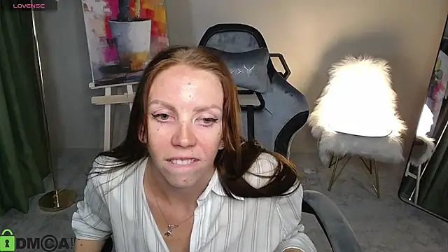 EmilyStevart live cam on StripChat
