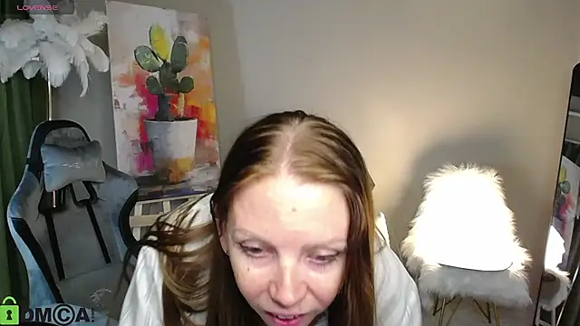 EmilyStevart live cam on StripChat