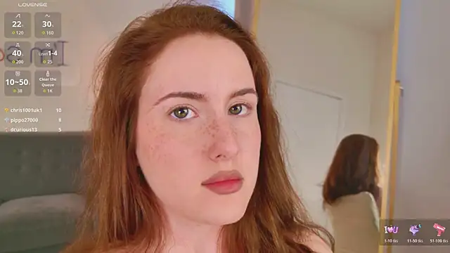 ChloeAster live cam on StripChat