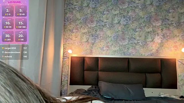 LoraDavi live sex cam