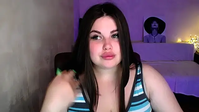 Emily_Mo live cam on StripChat