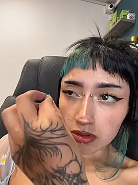 baby_akuma_ webcam