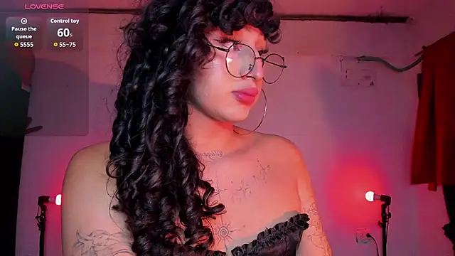 Heka_Prudence live cam on StripChat
