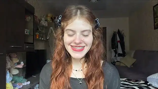 BuzzingRaid live cam on StripChat