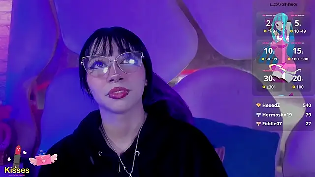 NaniiSisy webcam