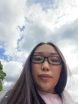 trytomakememoam webcam