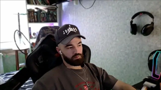 _Serious_Man webcam