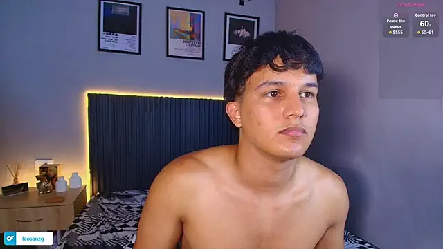 Leo_Savage_ webcam