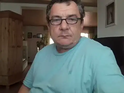 Nobbie444 live cam on StripChat