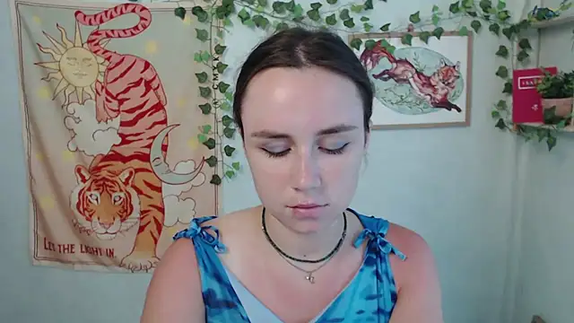 VeryVeryVeryShy_ live cam on StripChat