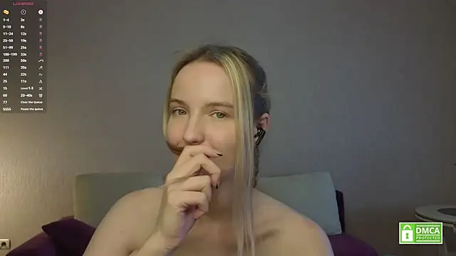HongTomczak live cam on StripChat