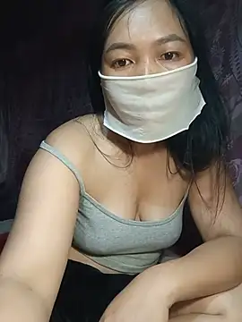 Hiha-nn live cam on StripChat
