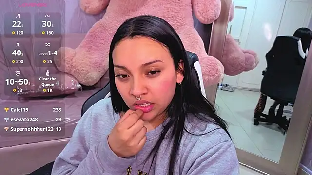 lia_harper_t