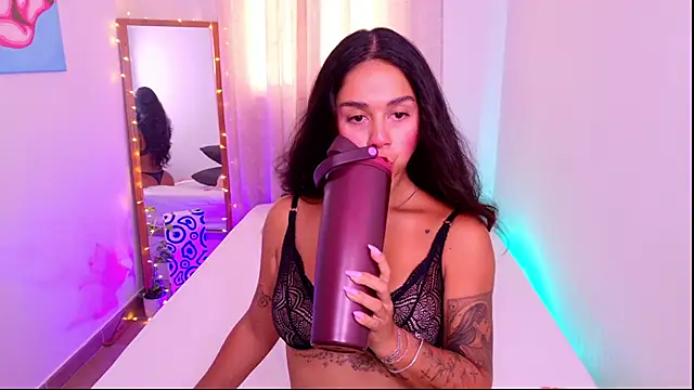 Mar_333 live cam on StripChat