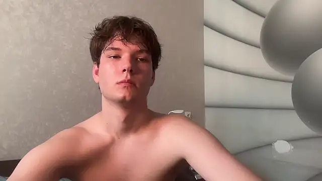 tomasdickpick (M twink) - take off a T-shirt