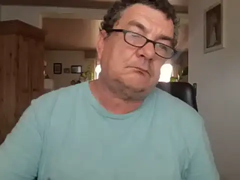 Nobbie444 live cam on StripChat