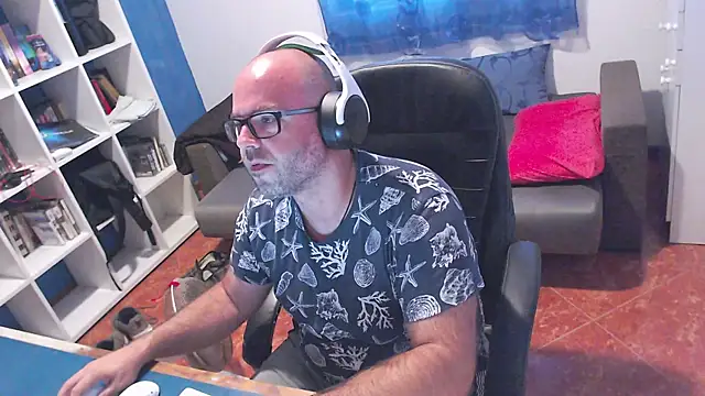 ravingr4d4 live cam on StripChat