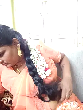 mynatamil143 live cam on StripChat
