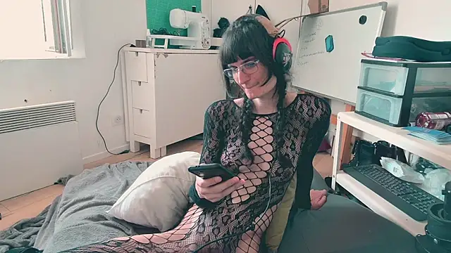 CeriseLapine webcam