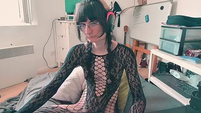 CeriseLapine webcam