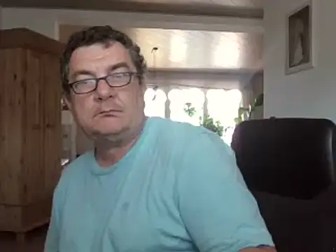 nobbie444 (M mature) - naked