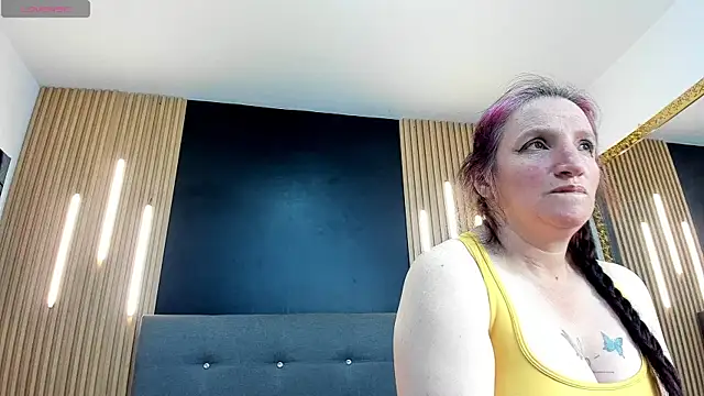 CloeMature webcam