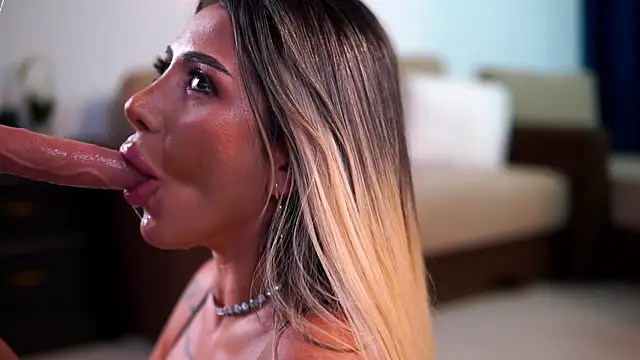 LucyyRosse webcam