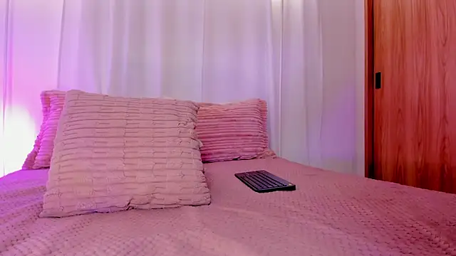 Aishapeyton_ webcam