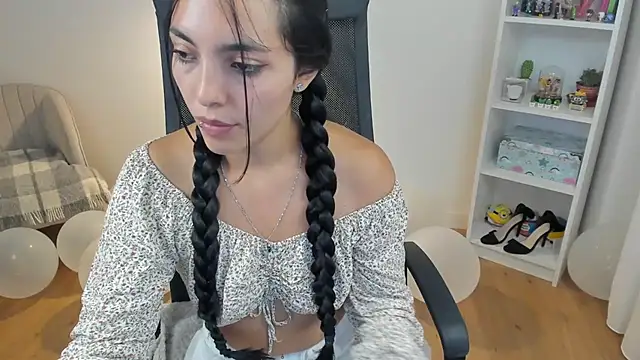 _BellaEvans_ live cam on StripChat