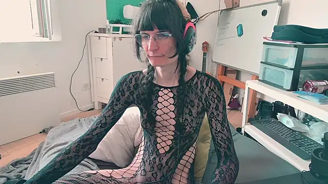 CeriseLapine webcam