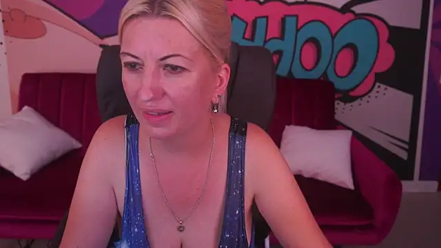 Sofi_Moonn webcam