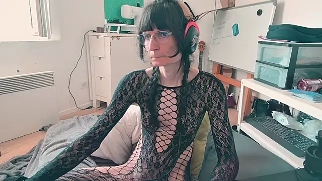 CeriseLapine webcam