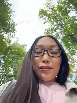 trytomakememoam webcam